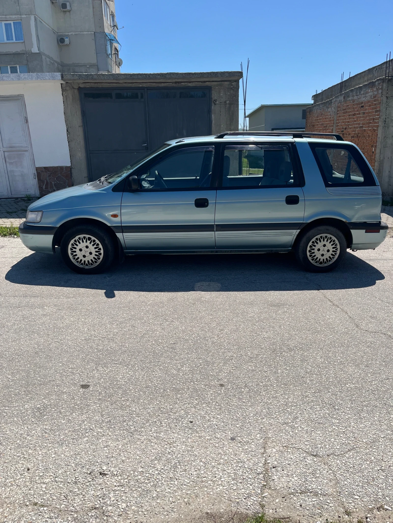 Mitsubishi Space wagon 2.0 - изображение 3