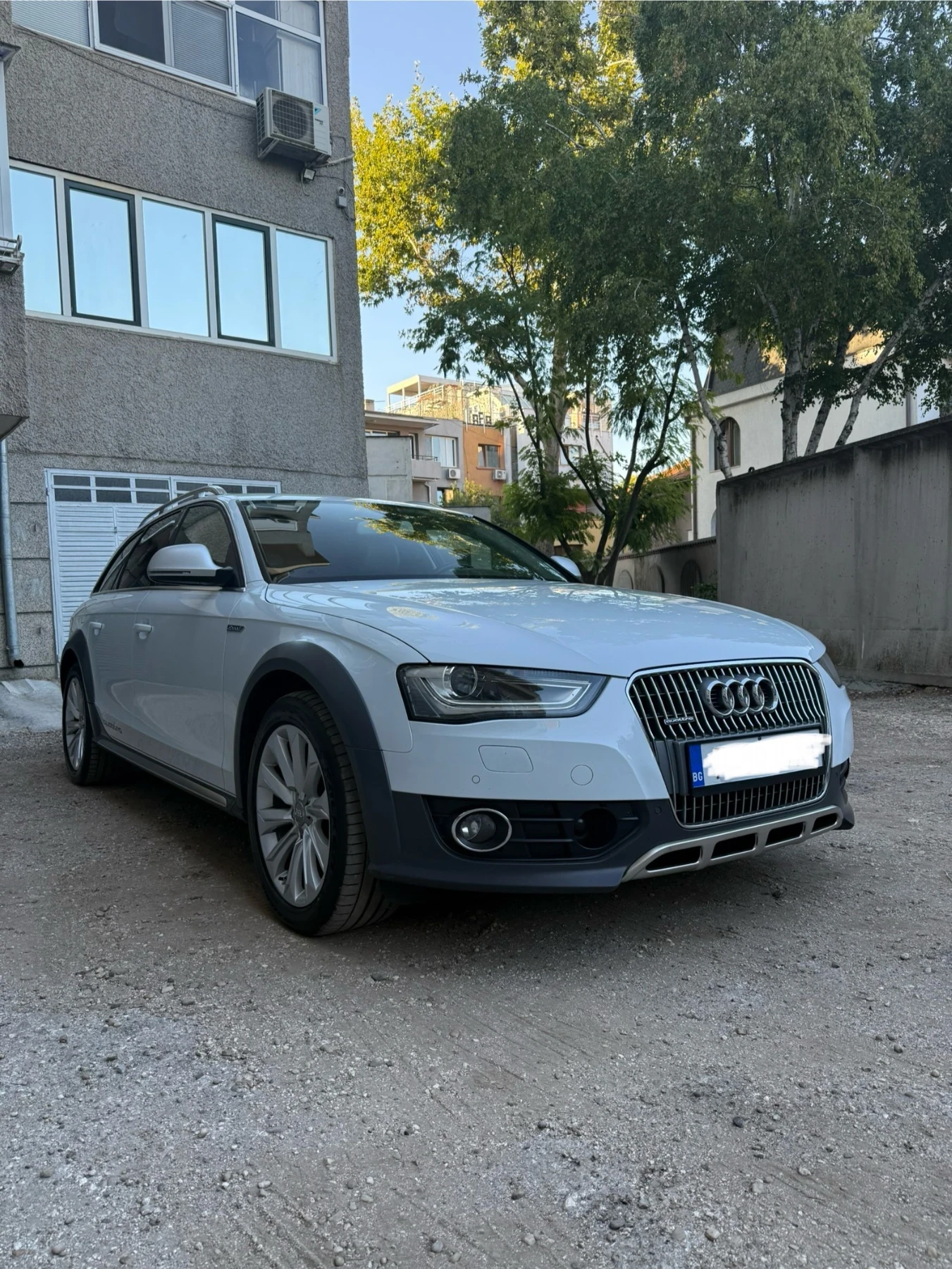Audi A4 Allroad 177к.с. / B&O / Distronic / S Tronic - изображение 3