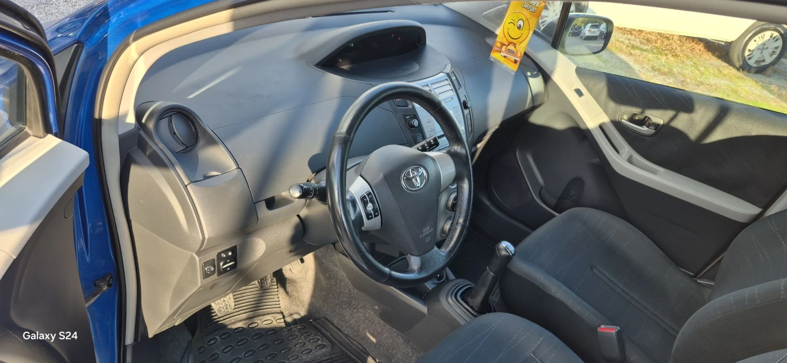 Toyota Yaris 1.3i Бензин  | Mobile.bg — изображение 11
