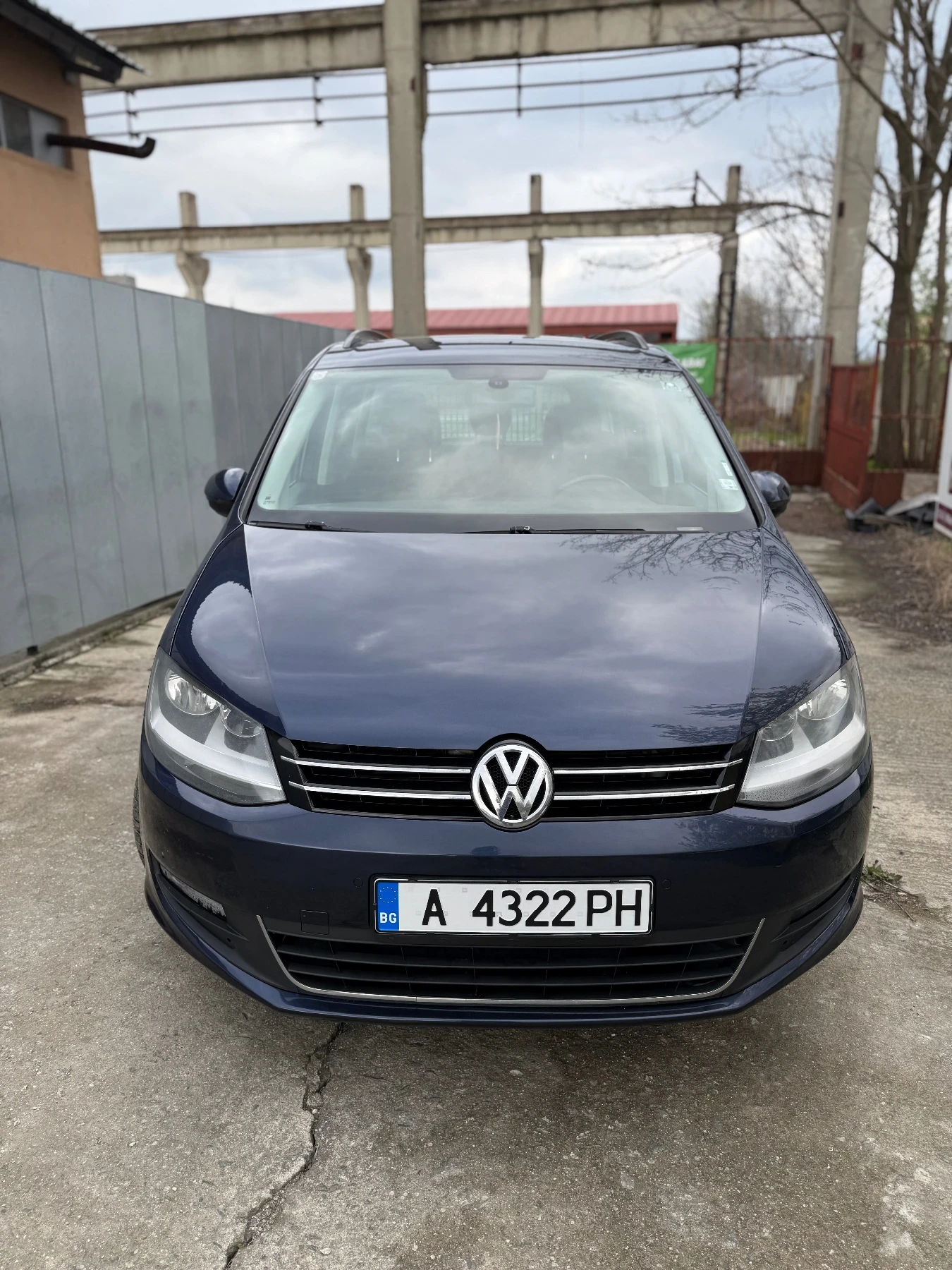 VW Sharan 2.0 177 к.с DSG - изображение 2