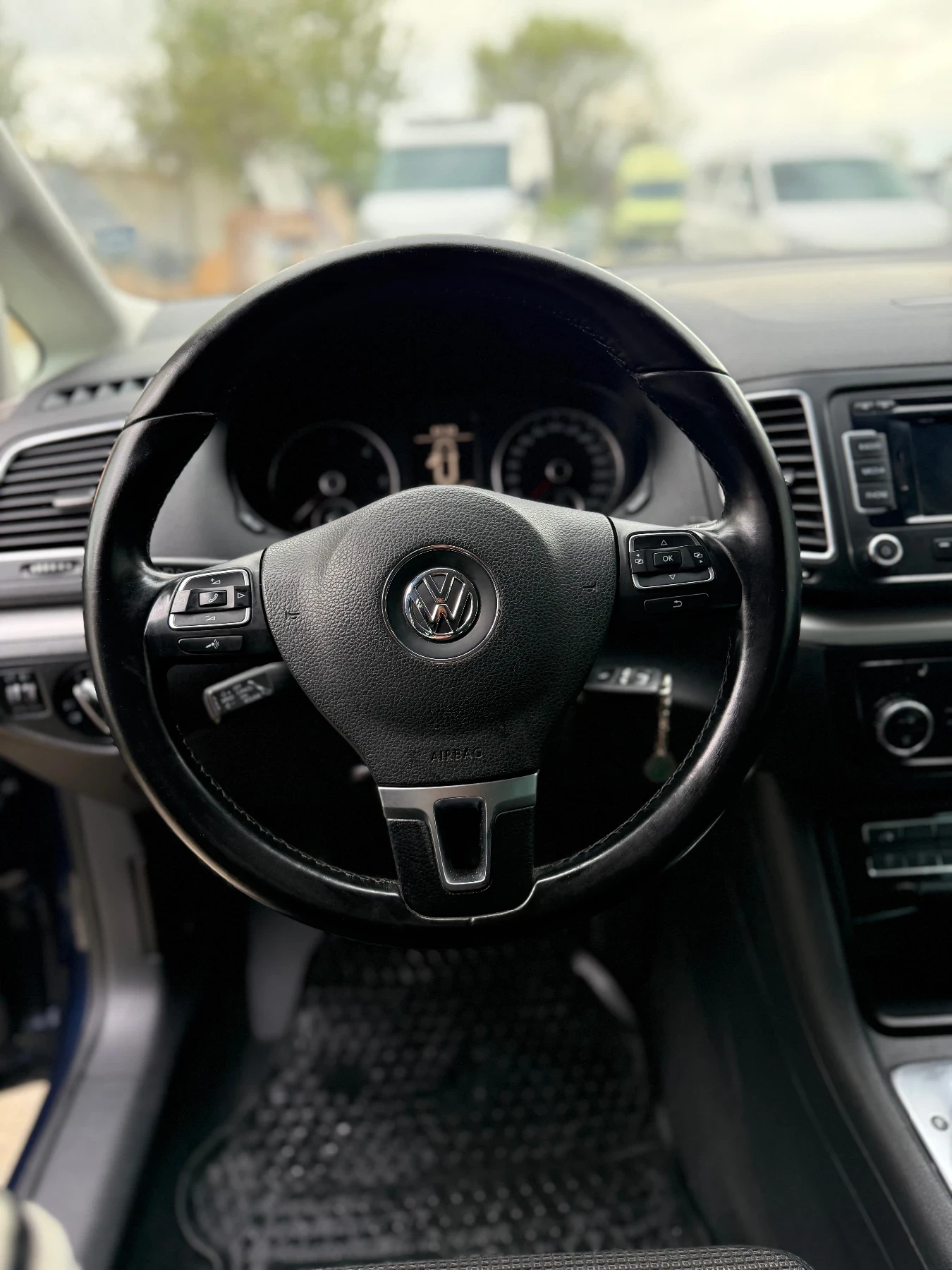 VW Sharan 2.0 177 к.с DSG - изображение 10