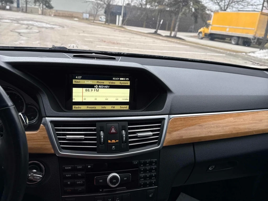 Mercedes-Benz E 350 * CARFAX *  - изображение 8