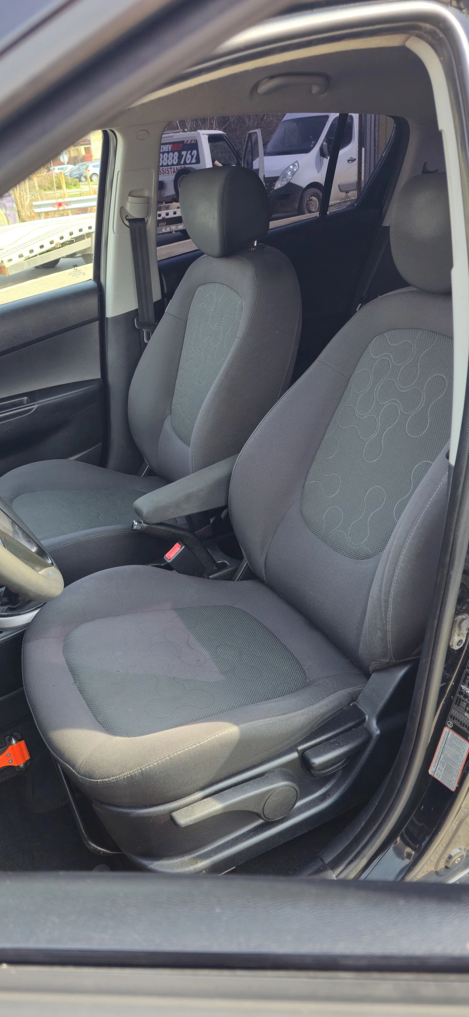 Hyundai I20 1.4 DYNAMIC DRIVE , снимка 15 - Автомобили и джипове - 53756399