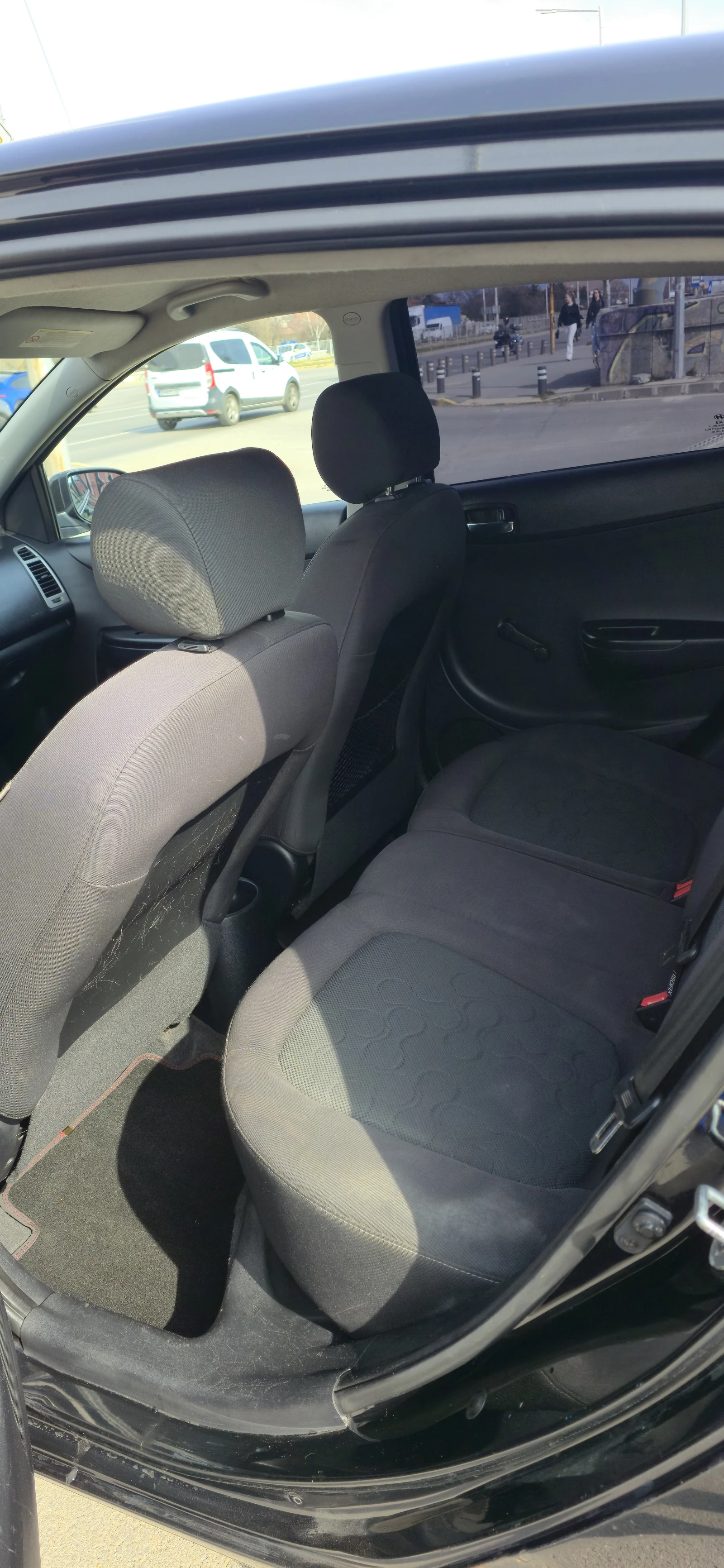 Hyundai I20 1.4 DYNAMIC DRIVE , снимка 16 - Автомобили и джипове - 53756399