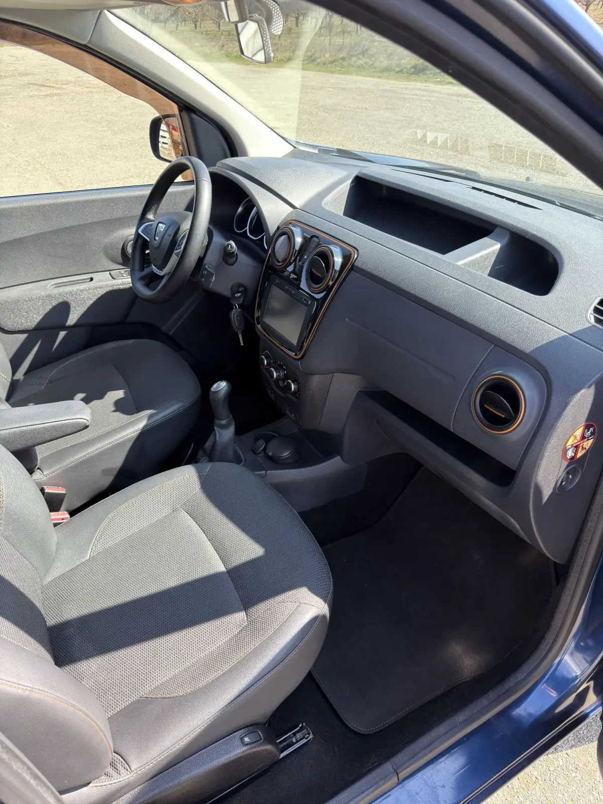 Dacia Dokker Stepway КЕМПЕР 1.5 dci, снимка 8 - Автомобили и джипове - 53757058