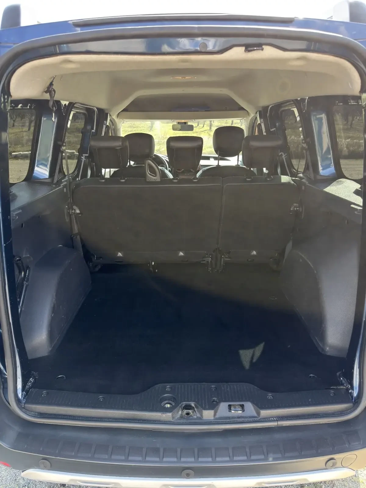 Dacia Dokker Stepway КЕМПЕР 1.5 dci, снимка 14 - Автомобили и джипове - 53757058