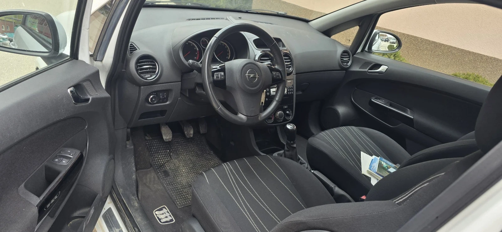 Opel Corsa 1.2i.111г.Опел, снимка 15 - Автомобили и джипове - 53895656