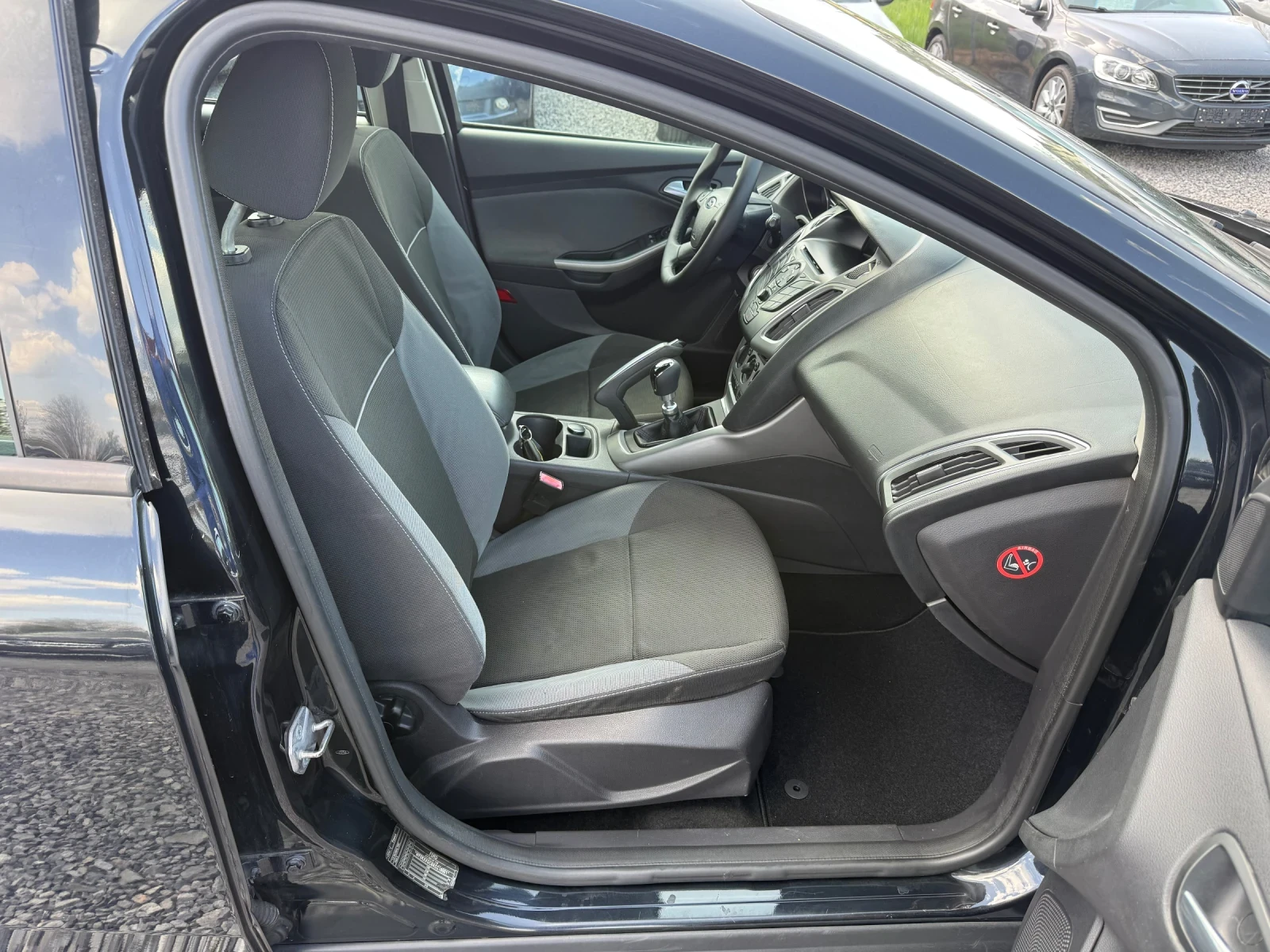 Ford Focus Hatchback 1.6 TDCi (115 кс) 2012г. Euro 5A Italy, снимка 12 - Автомобили и джипове - 54229871