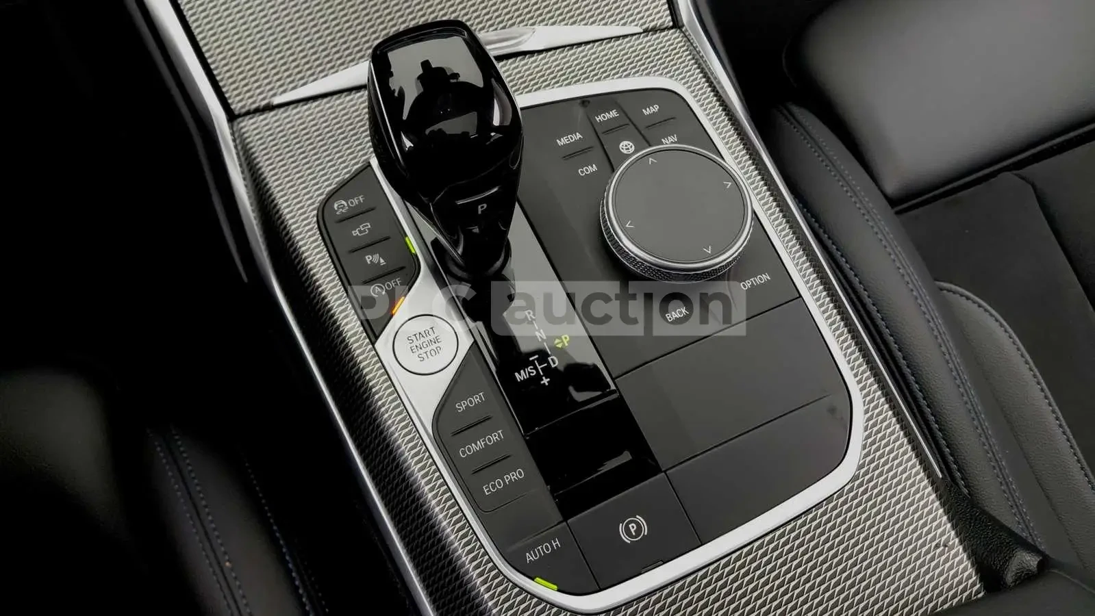 BMW 320 PANO * ПОДГРЕВИ * KEYLESS * 360 * H/K * , снимка 9 - Автомобили и джипове - 54553828