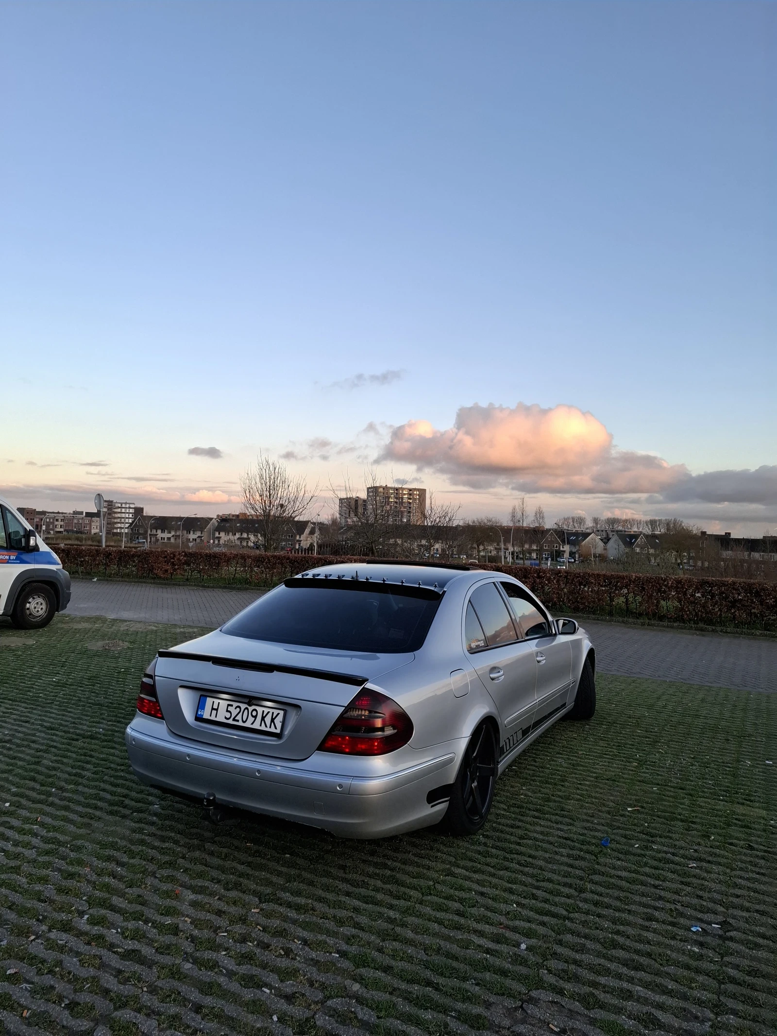 Mercedes-Benz 320, снимка 8 - Автомобили и джипове - 54840736