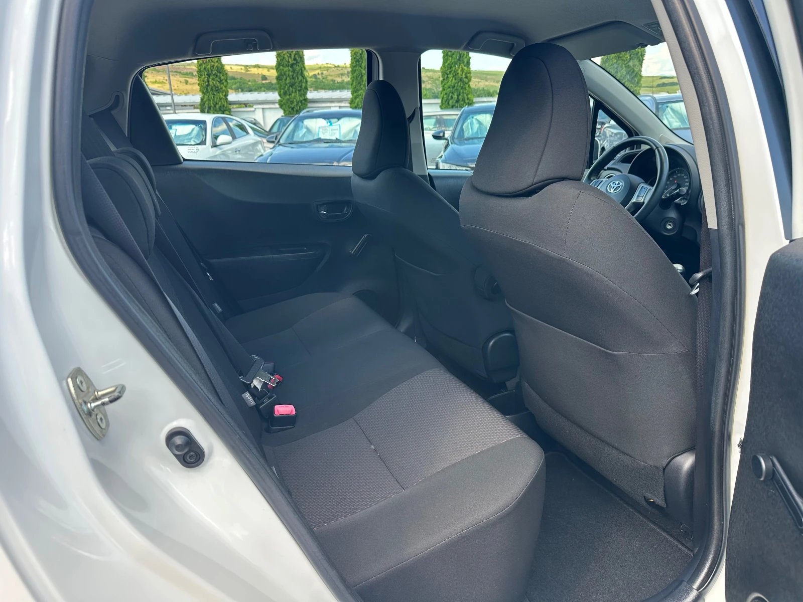 Toyota Yaris 1.4D4D* NAVI* SPORT* TOP* , снимка 7 - Автомобили и джипове - 54973176