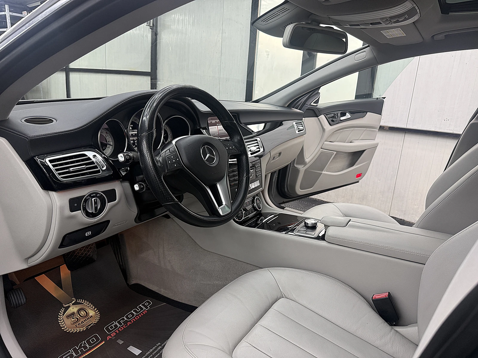 Mercedes-Benz CLS 350 4-Matic/AMG-Line/KAMERA/PODGREV/�������� ������ | Mobile.bg � ����������� 14