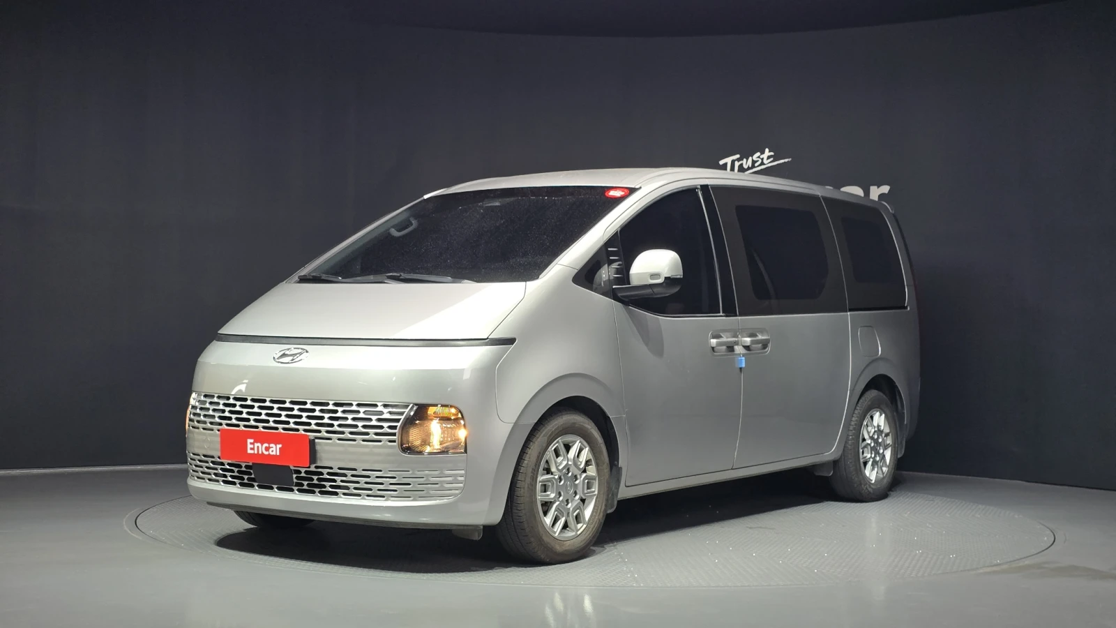 Hyundai Staria Modern* BLIND SPOT* ПОДГРЕВ ВОЛАН* КРАЙНА ЦЕНА