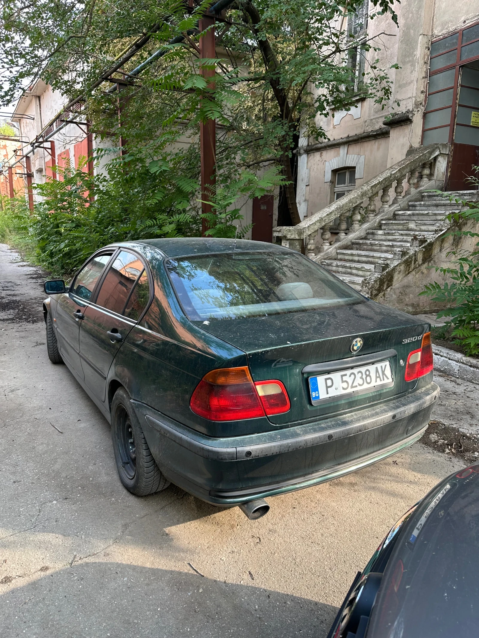 BMW 320, снимка 4 - Автомобили и джипове - 55786100