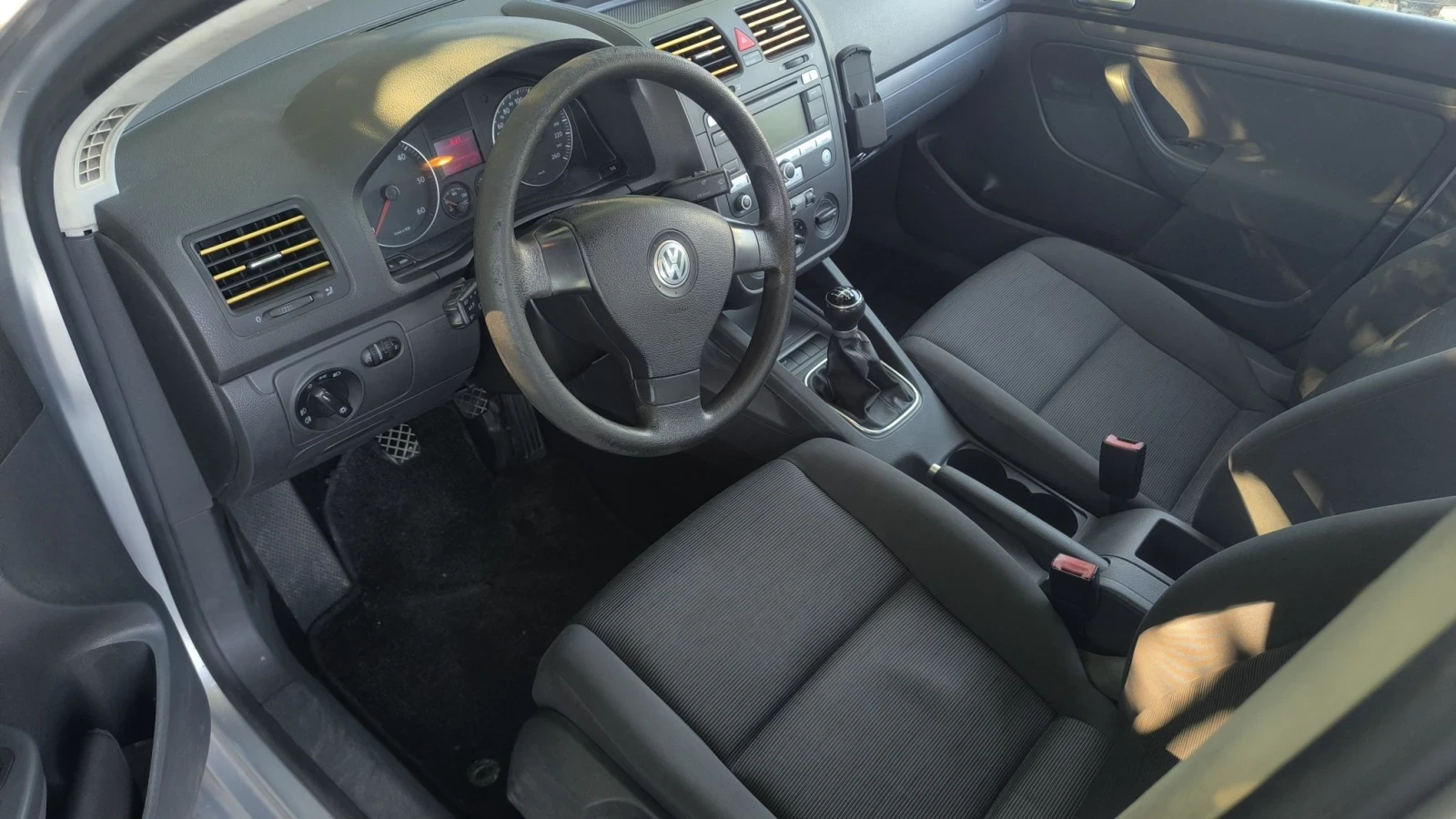 VW Golf 5 1.9tdi 105ps.Navi, снимка 9 - Автомобили и джипове - 56045907