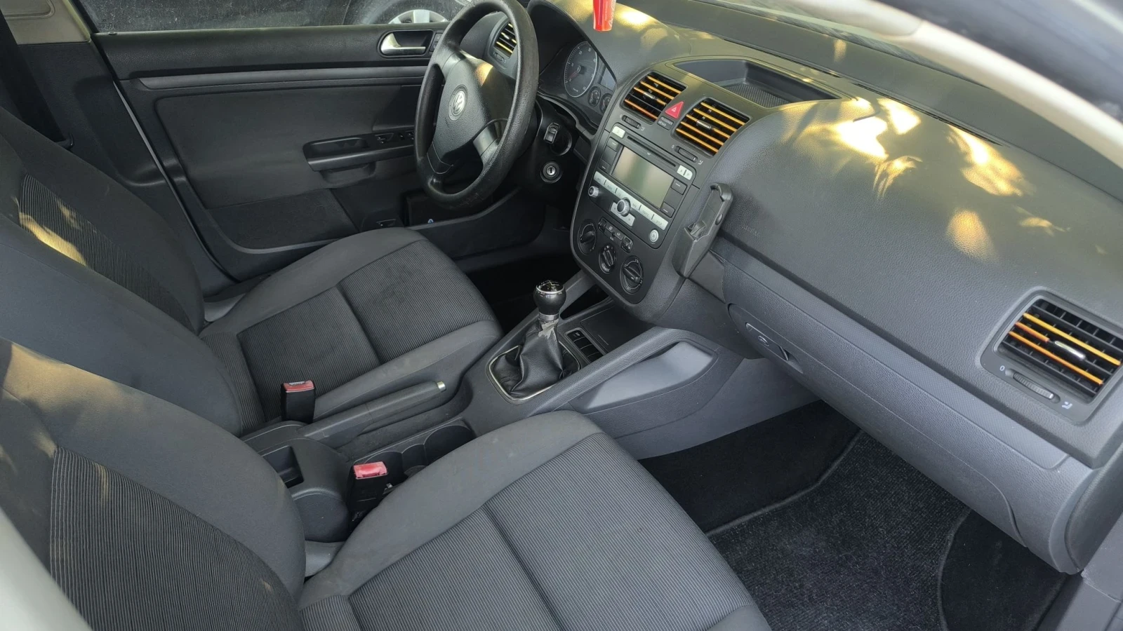 VW Golf 5 1.9tdi 105ps.Navi, снимка 7 - Автомобили и джипове - 56045907