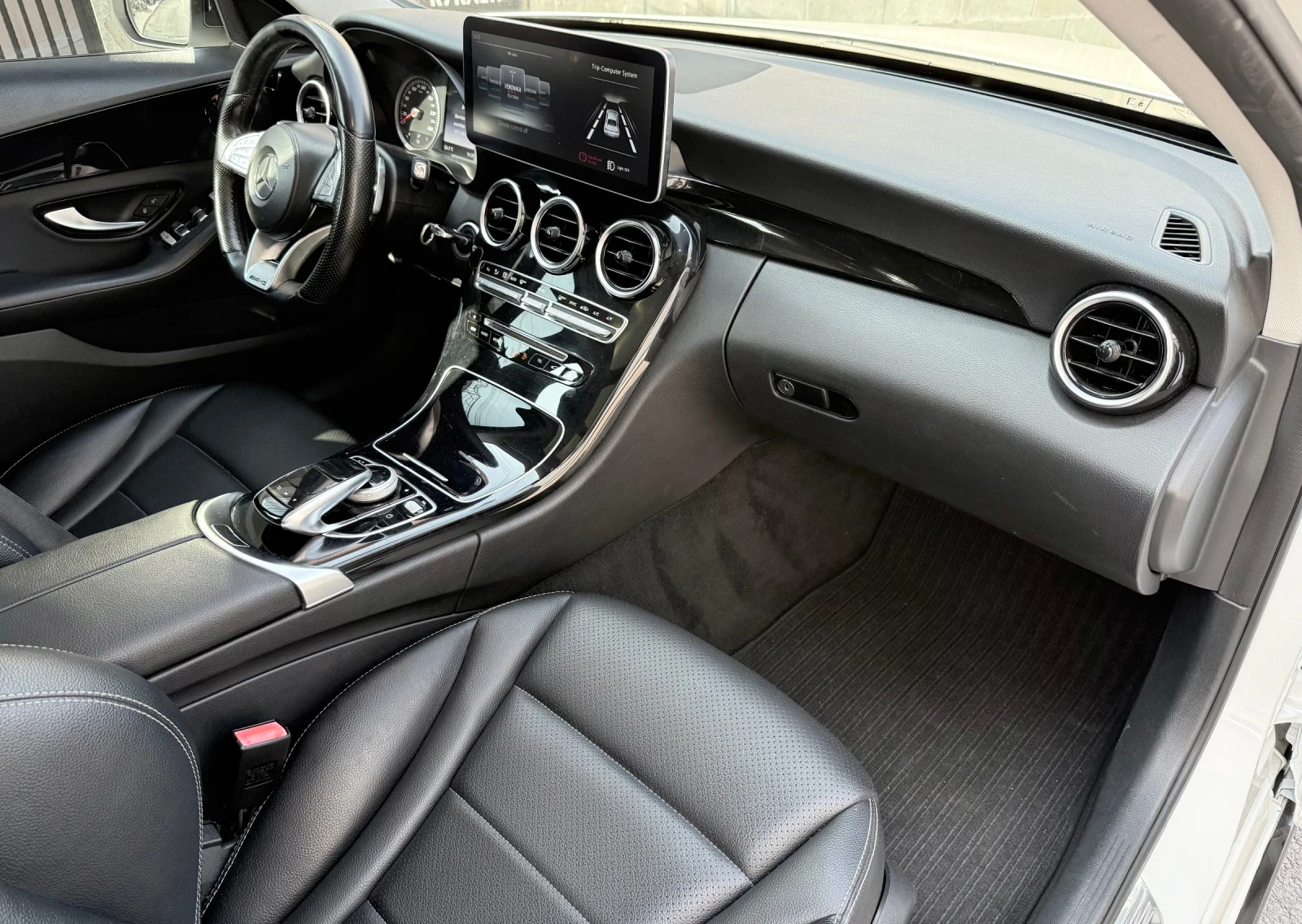 Mercedes-Benz C 220 AMG 6.3/PANORAMA, снимка 6 - Автомобили и джипове - 56172408