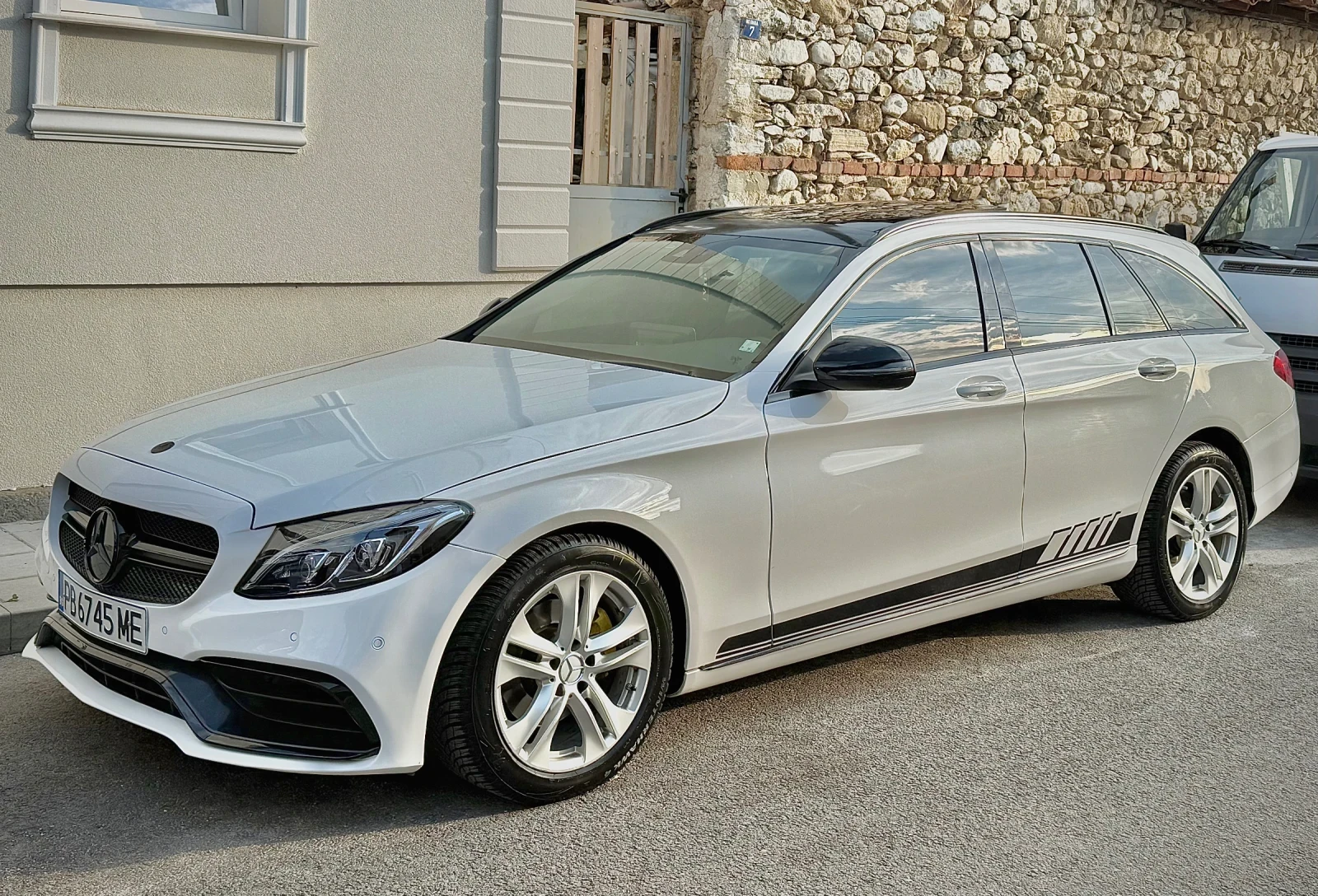 Mercedes-Benz C 220 AMG 6.3/PANORAMA, снимка 3 - Автомобили и джипове - 56172408