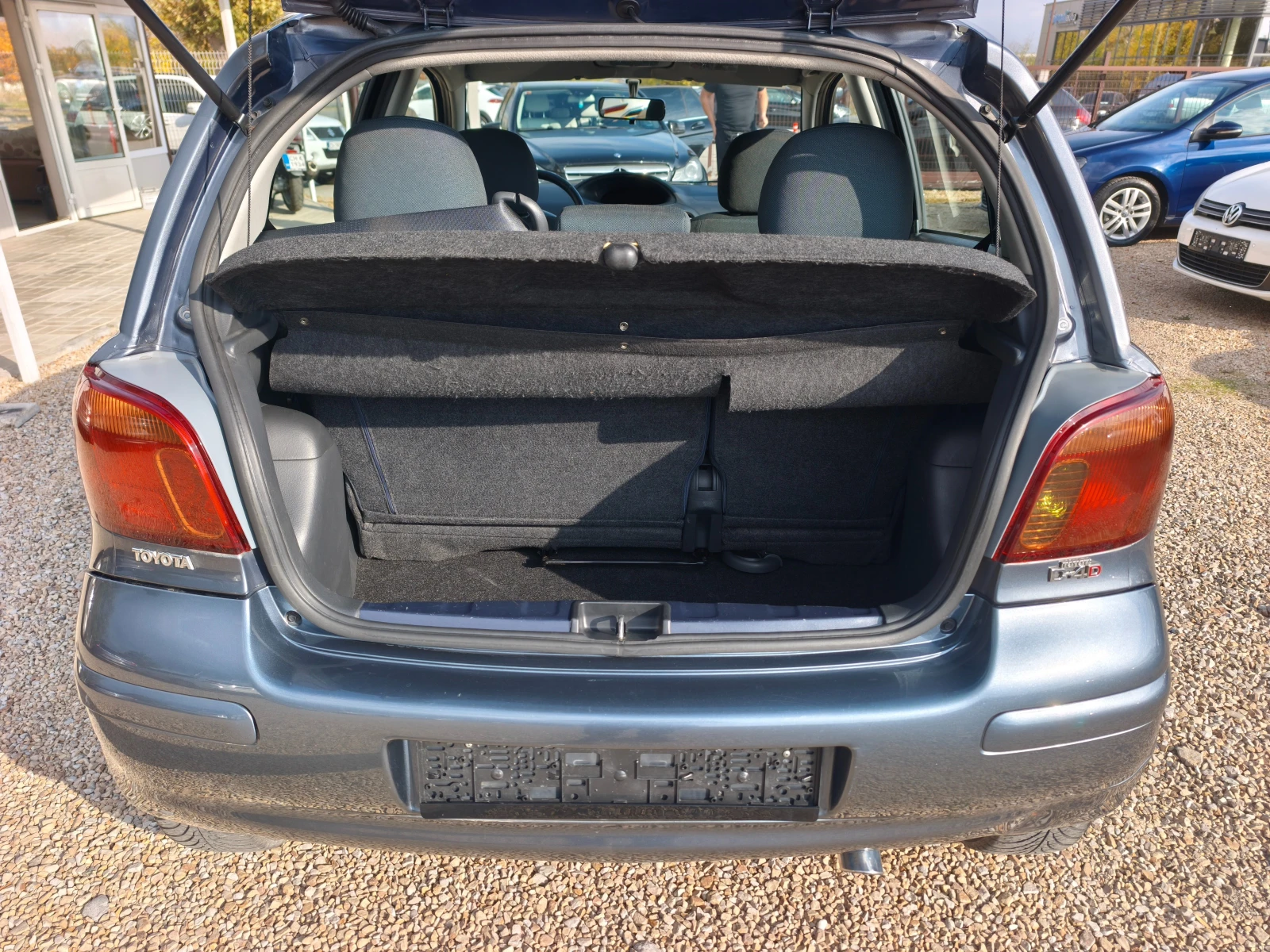 Toyota Yaris 1.4D4D, снимка 16 - Автомобили и джипове - 56658041