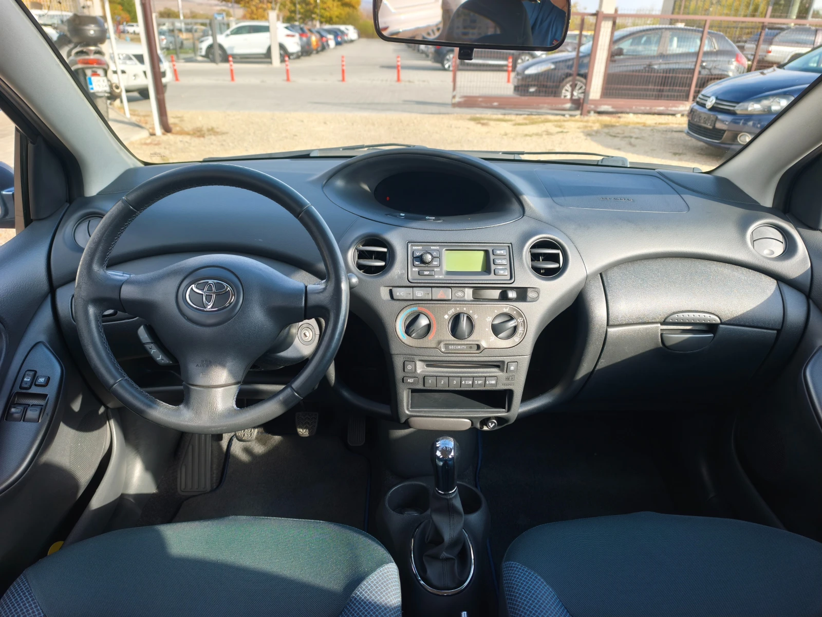 Toyota Yaris 1.4D4D, снимка 12 - Автомобили и джипове - 56658041
