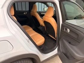 Volvo XC40 D4 Inscription, снимка 11