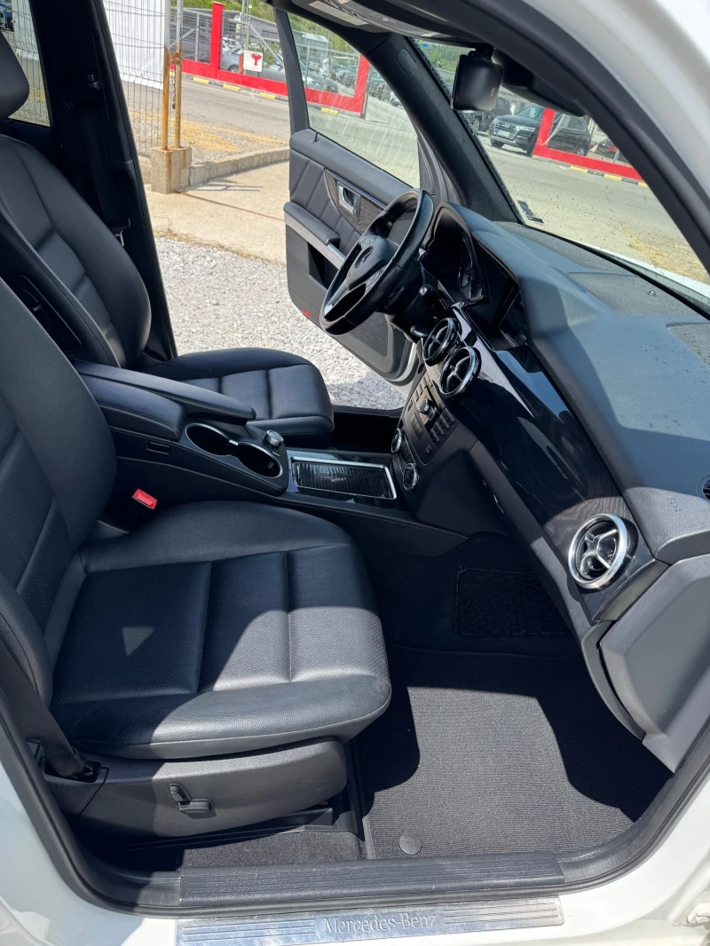 Mercedes-Benz GLK GLK250 4MATIC AMG-LIN , снимка 11 - Автомобили и джипове - 52558034