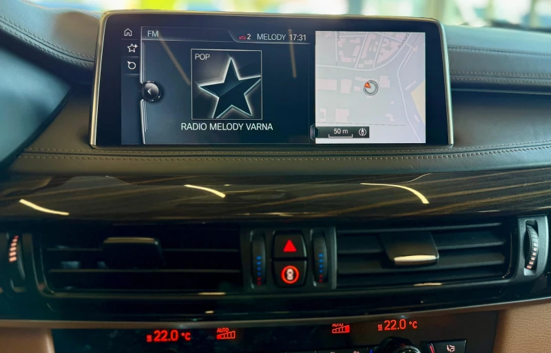 BMW X6 M50d* Mperformance* HK* Лизинг* Adaptive Led* Carb, снимка 14 - Автомобили и джипове - 51442134