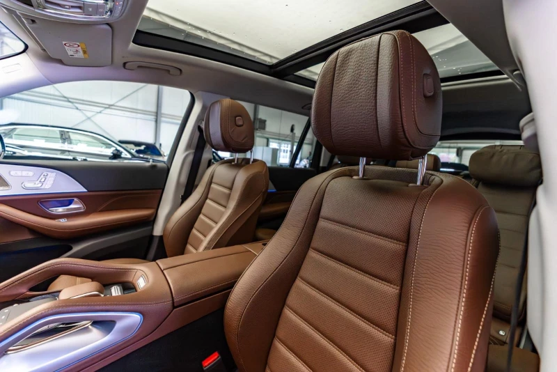 Mercedes-Benz GLS580 AMG/FACELIFT/4MATIC/NIGHT/BURM/HEAD UP/PANO/DISTR/, снимка 9 - Автомобили и джипове - 51564641