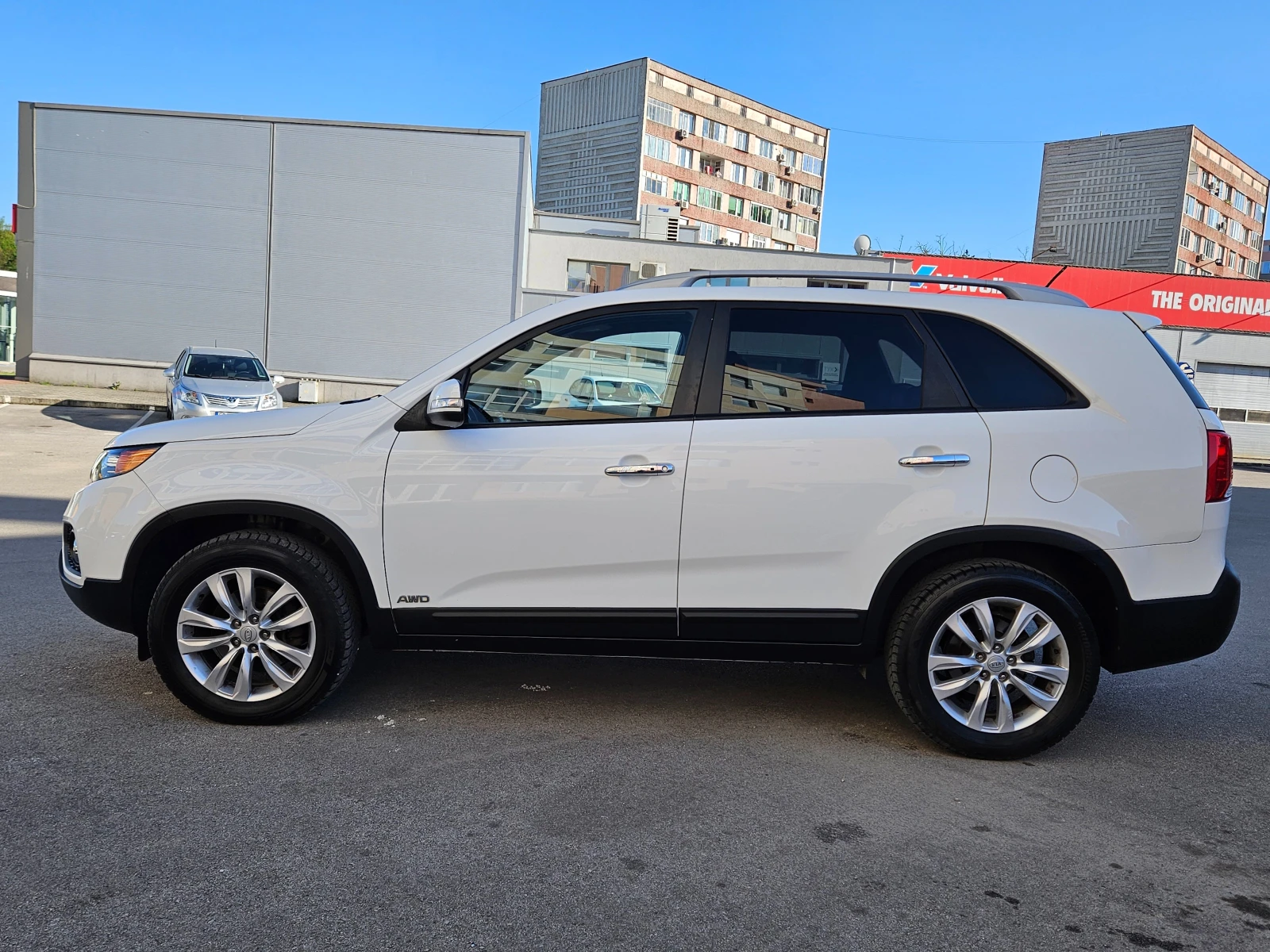 Kia Sorento 2.2 CRDI ПЕРФЕКТЕН ПАНОРАМА 7 МЕСТА - изображение 7