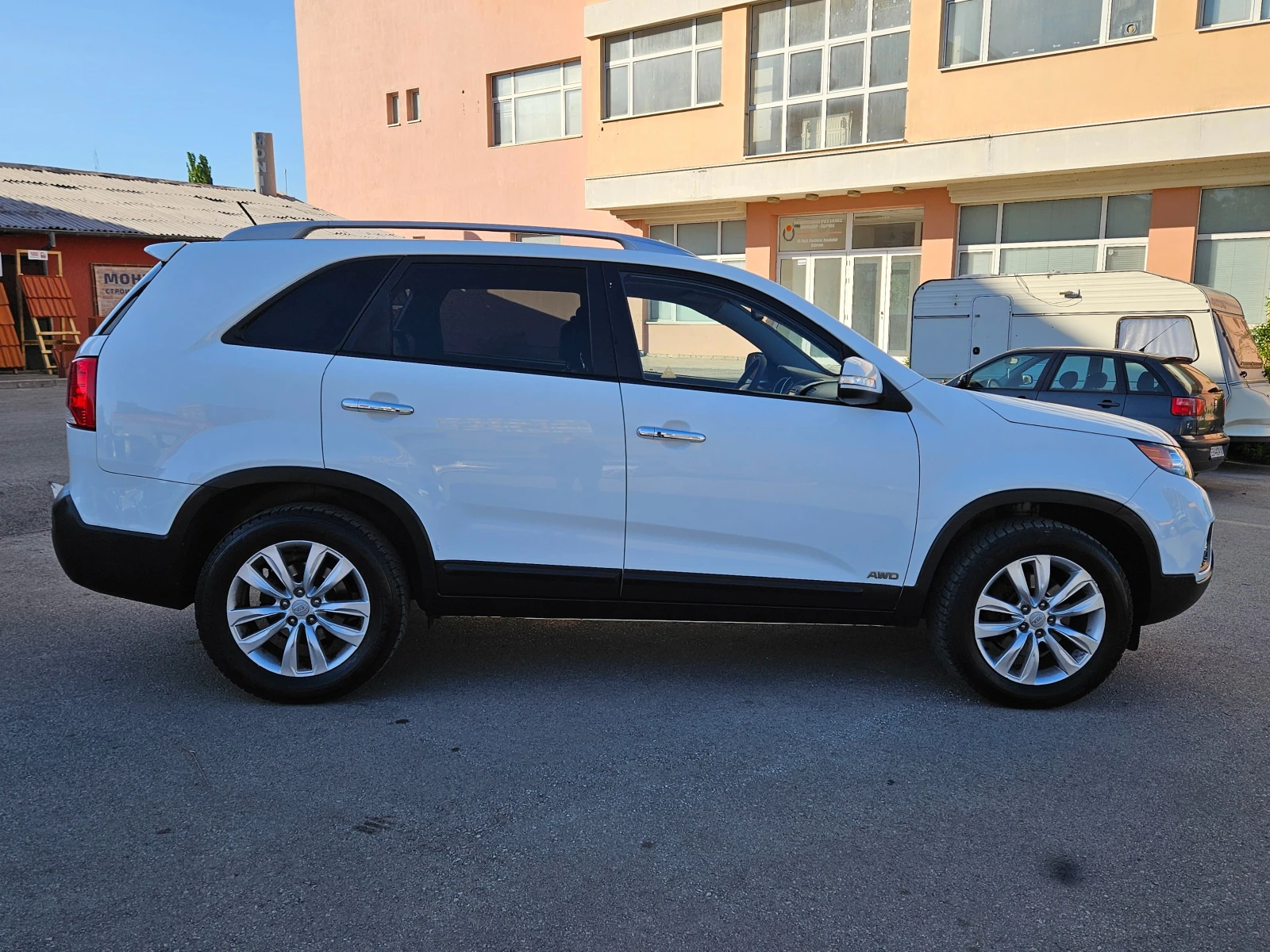 Kia Sorento 2.2 CRDI ПЕРФЕКТЕН ПАНОРАМА 7 МЕСТА - изображение 3