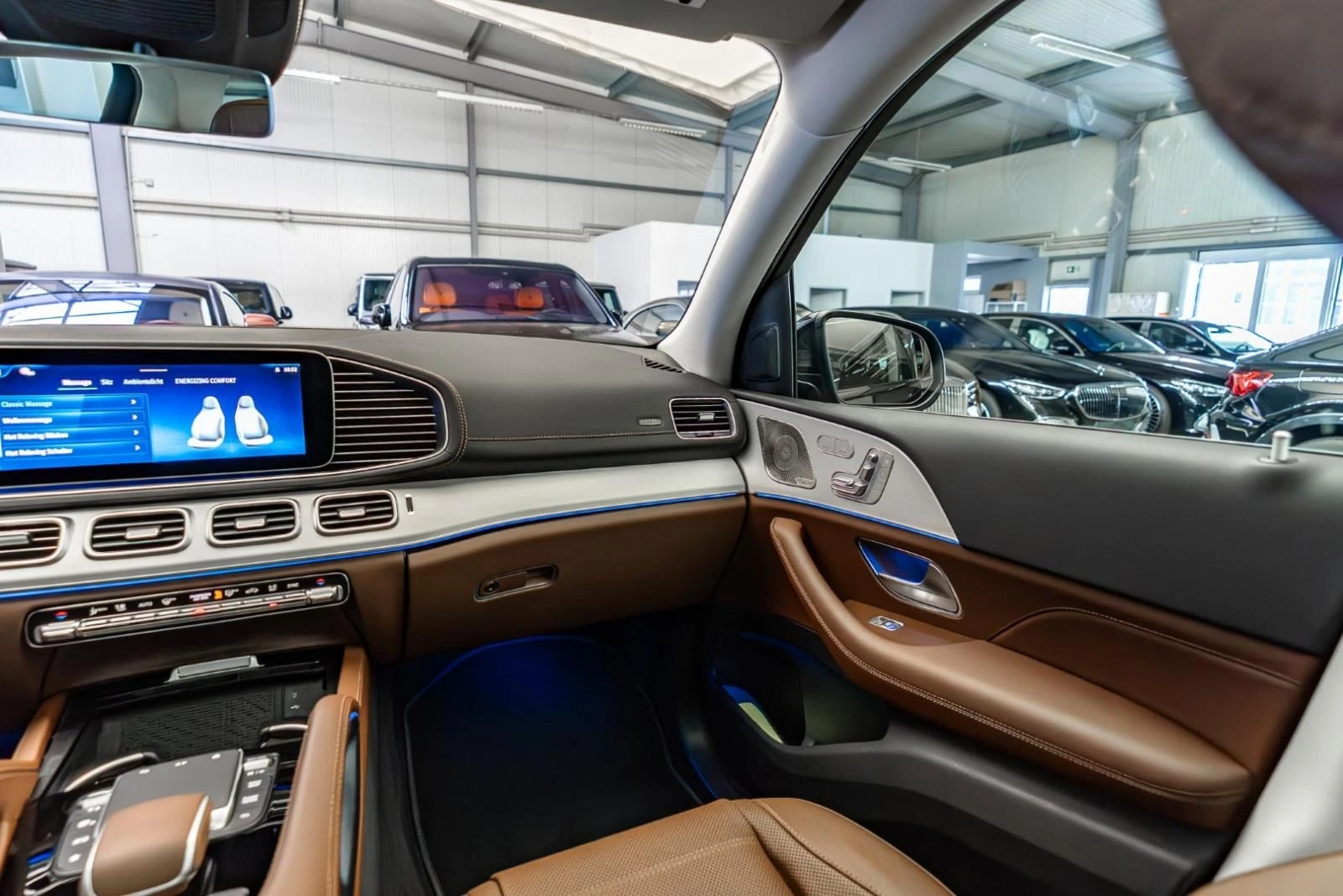 Mercedes-Benz GLS580 AMG/FACELIFT/4MATIC/NIGHT/BURM/HEAD UP/PANO/DISTR/ | Mobile.bg   12