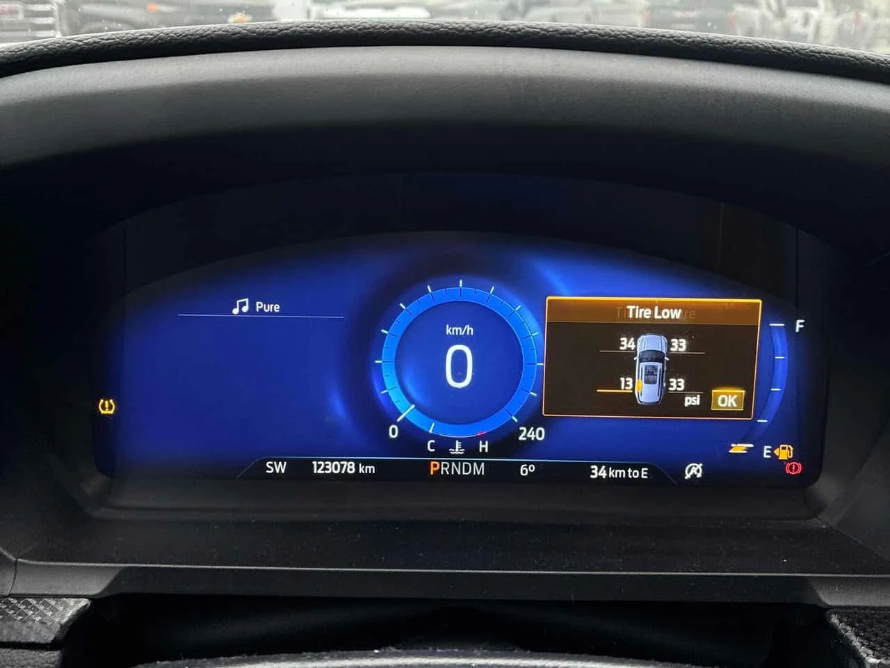 Ford Explorer * ST * ПОДГРЕВ/ОБДУХВАНЕ/ПАНОРАМА/360, снимка 9 - Автомобили и джипове - 54046878