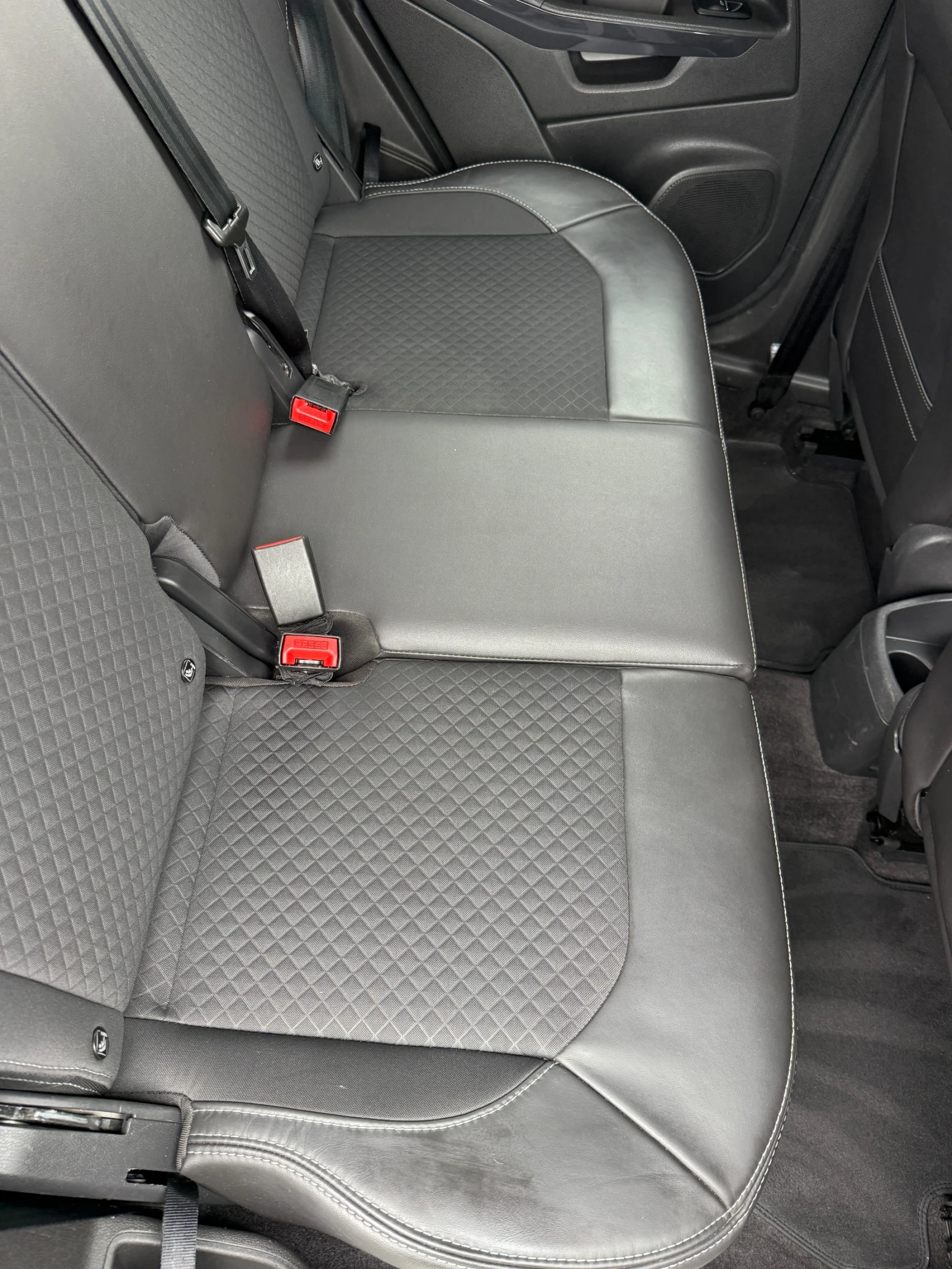 Ford EcoSport 1.5 AUTOMATIC/Full extra /BENZIN, снимка 14 - Автомобили и джипове - 54220022