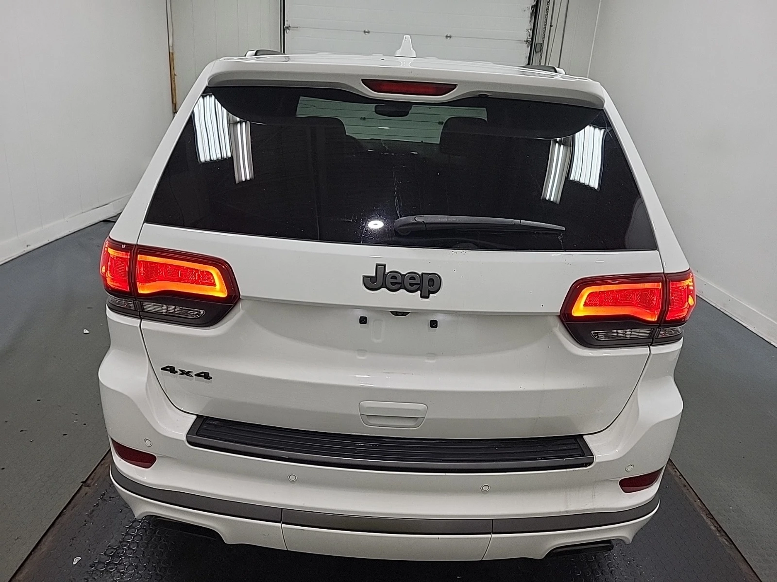 Jeep Grand cherokee HIGH ALTITUDE 4X4 * 5.7 HEMI * CARFAX * 44K KM * , снимка 5 - Автомобили и джипове - 55118433