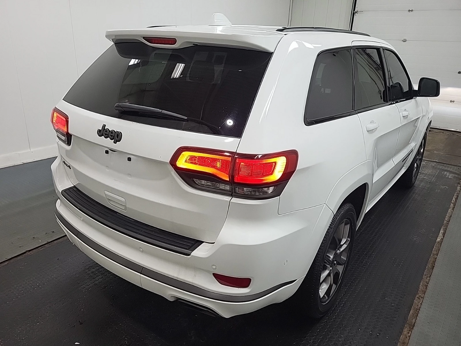 Jeep Grand cherokee HIGH ALTITUDE 4X4 * 5.7 HEMI * CARFAX * 44K KM * , снимка 4 - Автомобили и джипове - 55118433