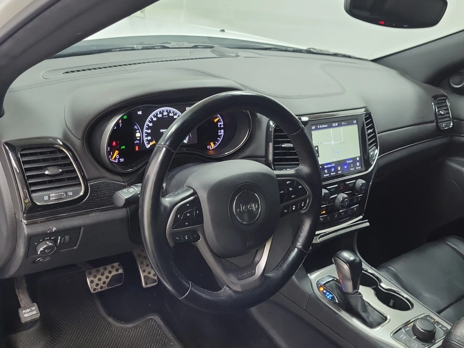 Jeep Grand cherokee HIGH ALTITUDE 4X4 * 5.7 HEMI * CARFAX * 44K KM * , снимка 8 - Автомобили и джипове - 55118433