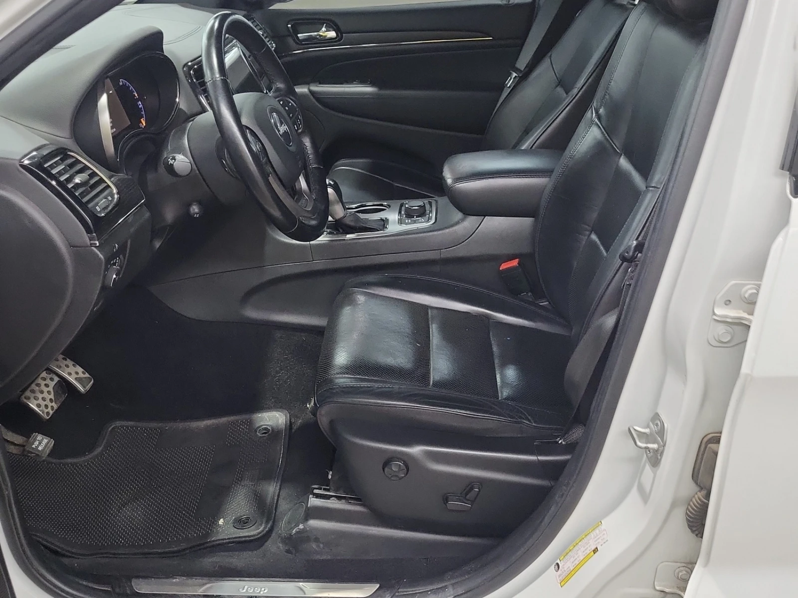 Jeep Grand cherokee HIGH ALTITUDE 4X4 * 5.7 HEMI * CARFAX * 44K KM * , снимка 7 - Автомобили и джипове - 55118433