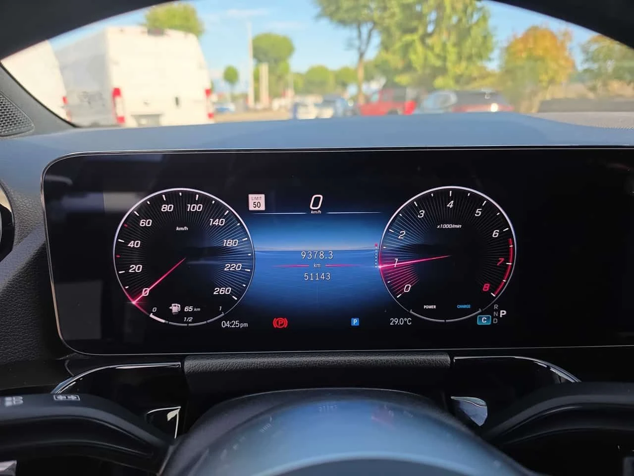 Mercedes-Benz GLA 250 /BURMESTER/DISTRONIC/АВТОКРЕДИТ, снимка 8 - Автомобили и джипове - 55500396