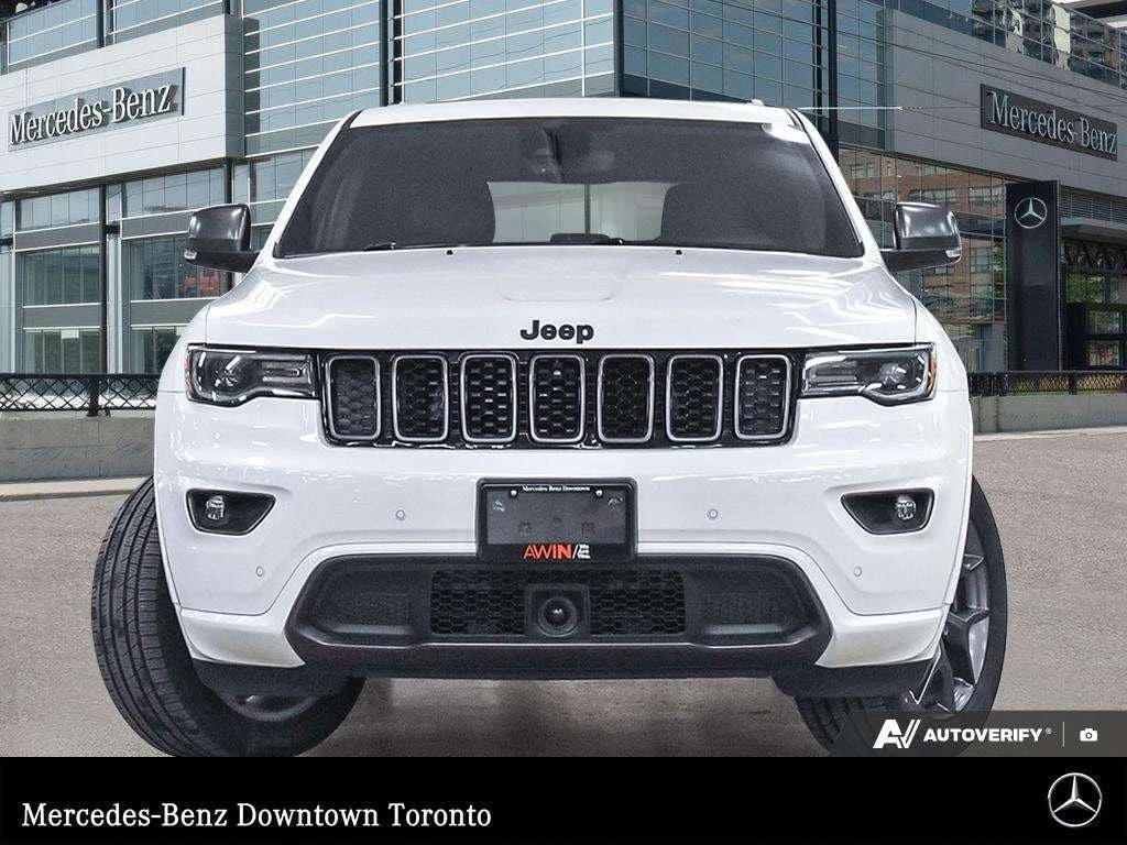Jeep Grand cherokee * 80th Anniversary | Adaptive Cruise | Premium Lig, снимка 2 - Автомобили и джипове - 56083159