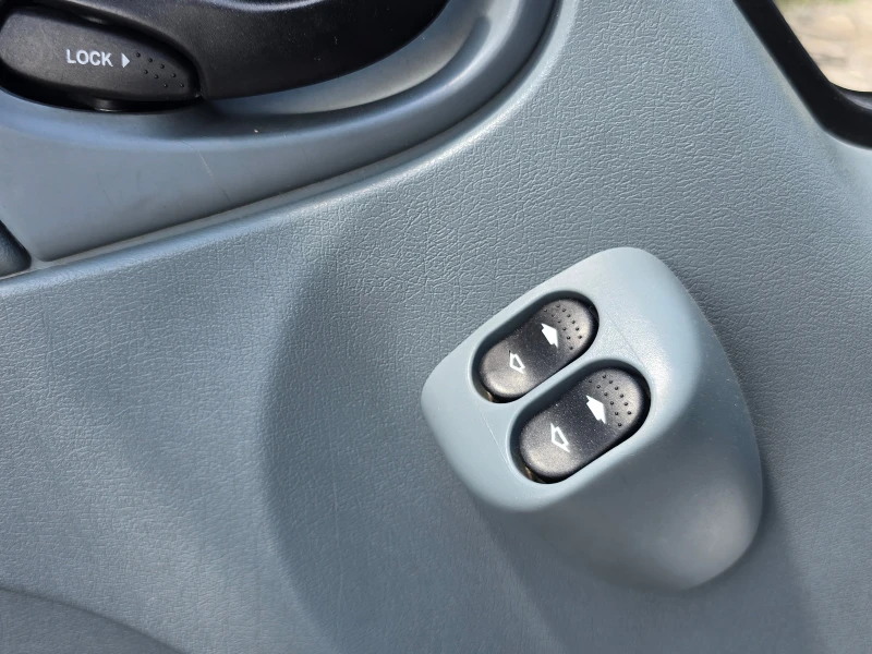 Ford Transit 2.4TDCi/Лизинг, снимка 10 - Бусове и автобуси - 51909339