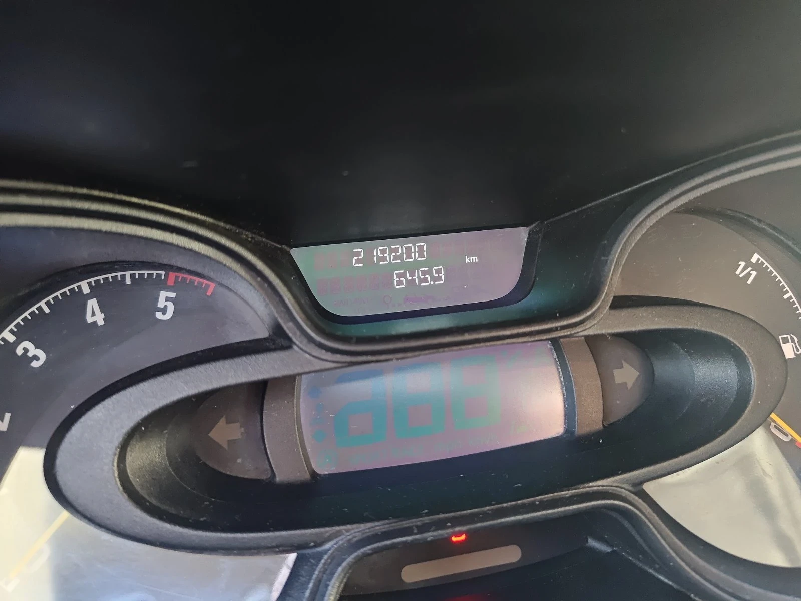 Opel Vivaro  - изображение 8