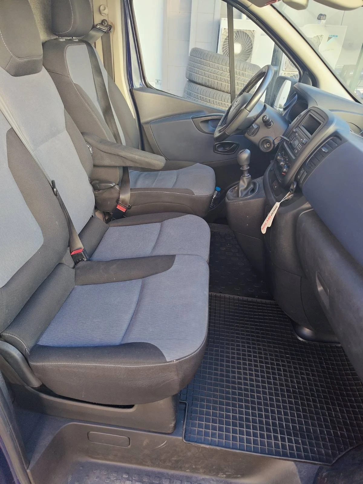 Opel Vivaro  - изображение 7