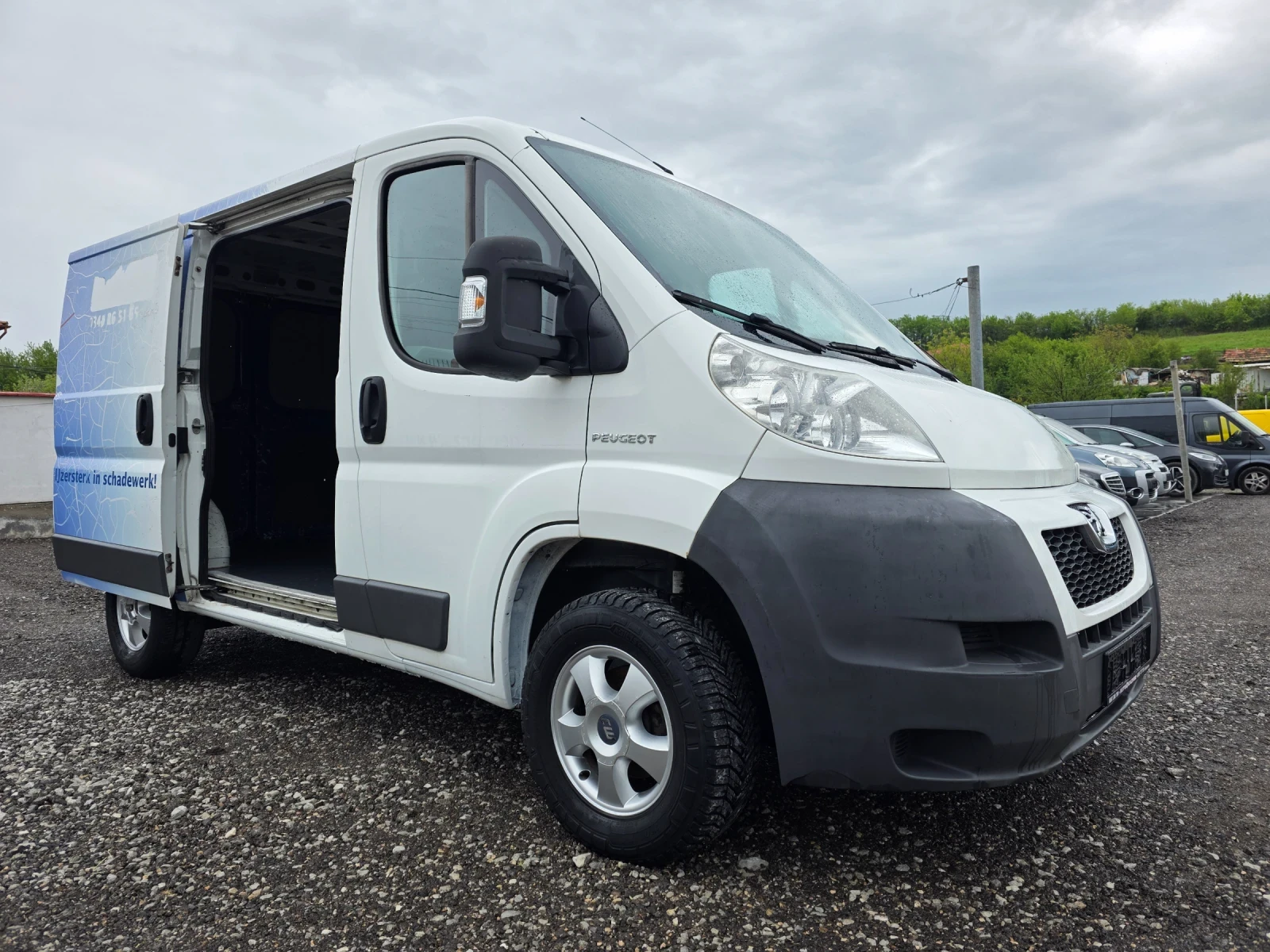 Peugeot Boxer 2.2hdi 6 скорости Климатик, снимка 9 - Бусове и автобуси - 54364347