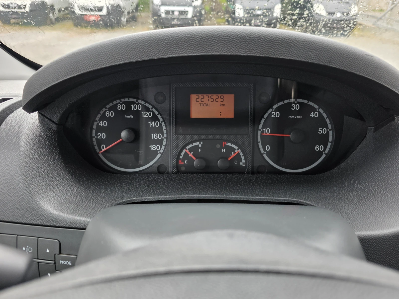 Peugeot Boxer 2.2hdi 6 скорости Климатик, снимка 14 - Бусове и автобуси - 54364347