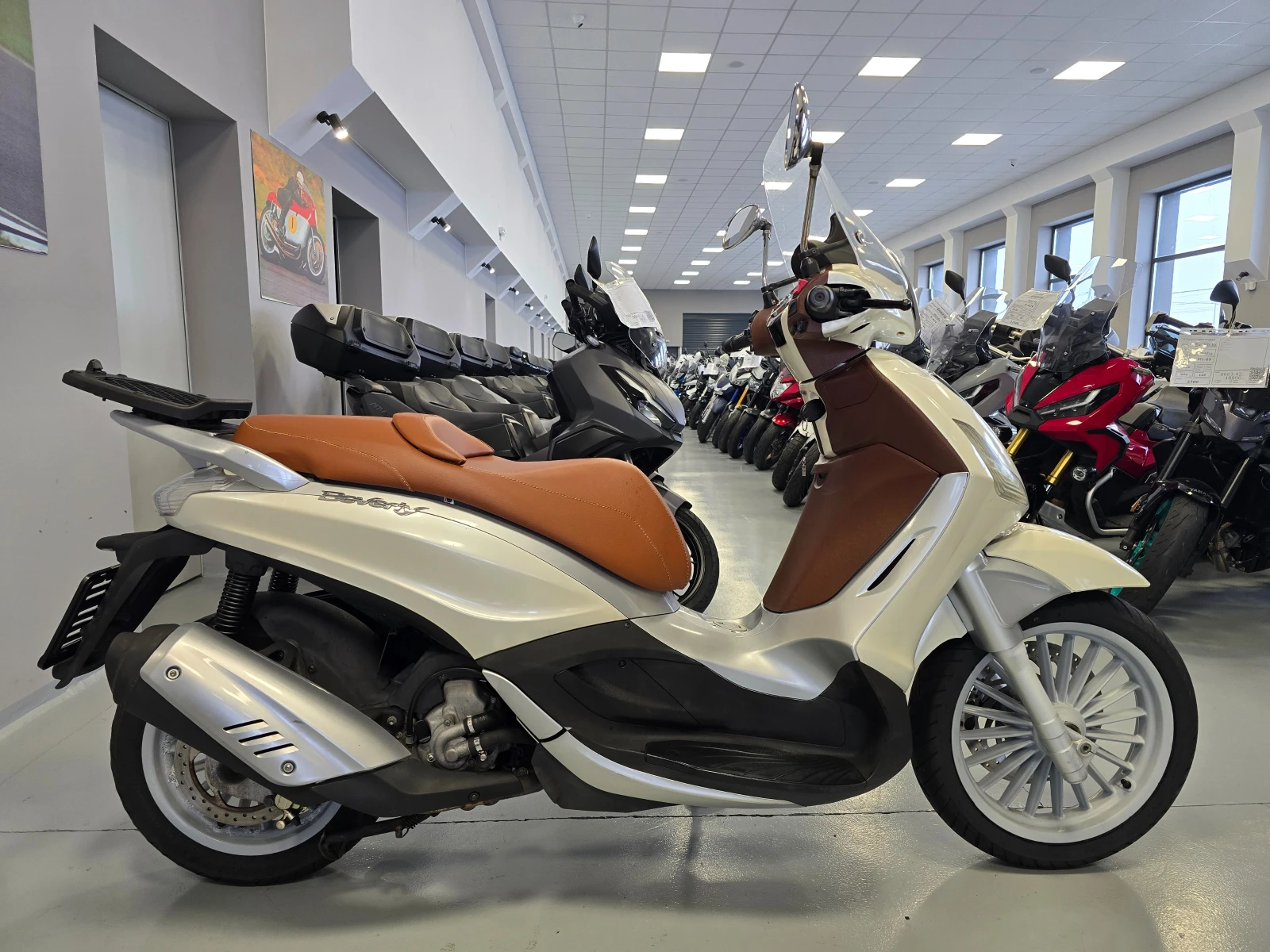 Piaggio Beverly 300ie, ABS, Led, 06.2012г. - изображение 2