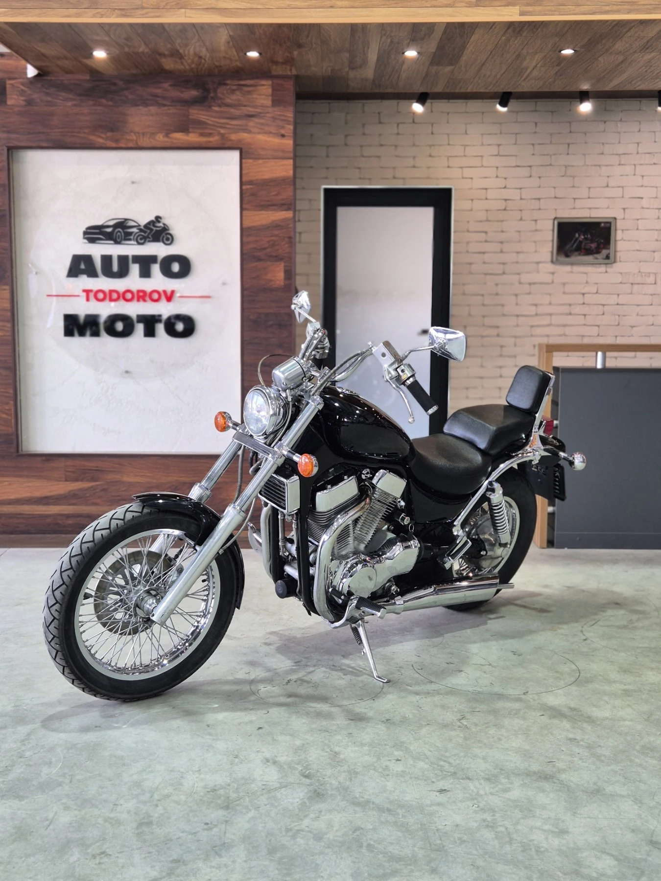 Suzuki Intruder VS 1400 Нов внос от ШВЕЙЦАРИЯ!, снимка 3 - Мотоциклети и мототехника - 54823895