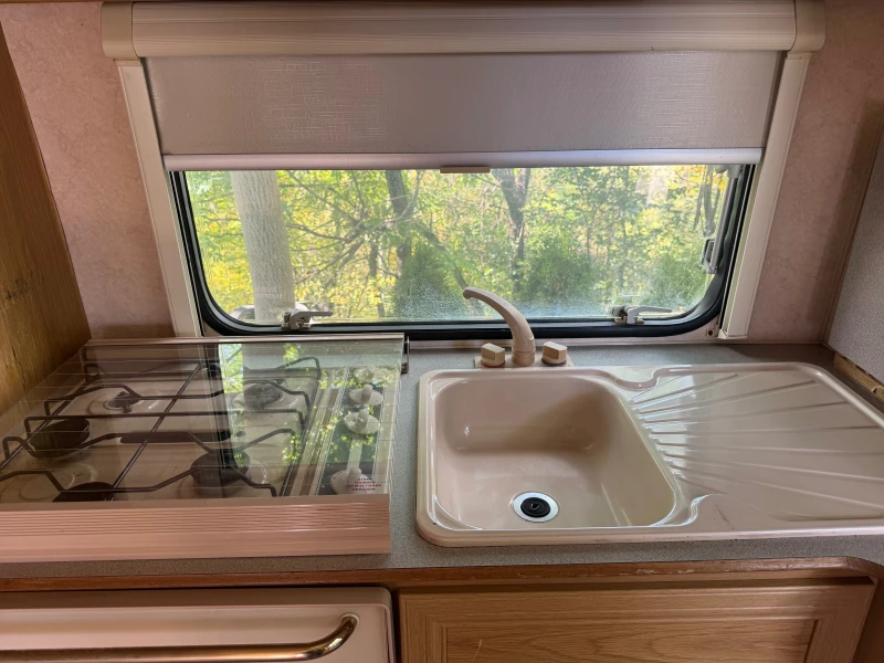 Каравана Swift ARCHWAY ARCHIE, снимка 9 - Каравани и кемпери - 52157070