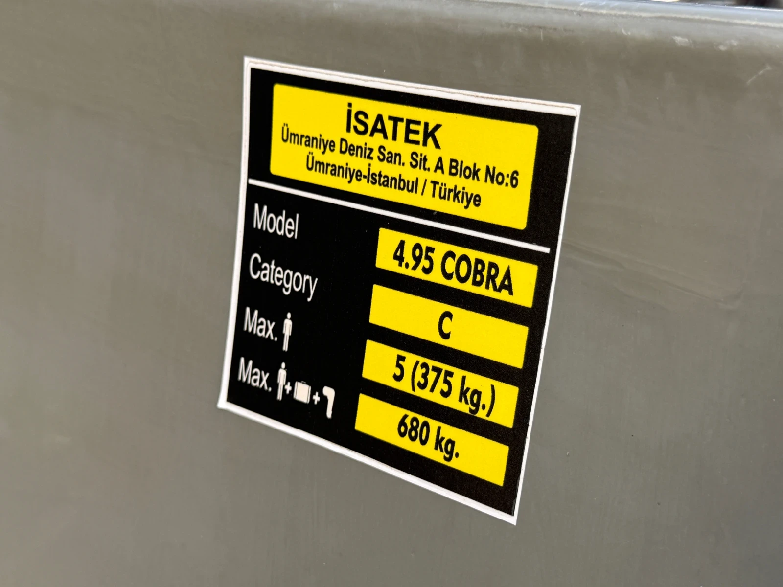 Моторна яхта Invader Isatek Cobra 495 - изображение 8