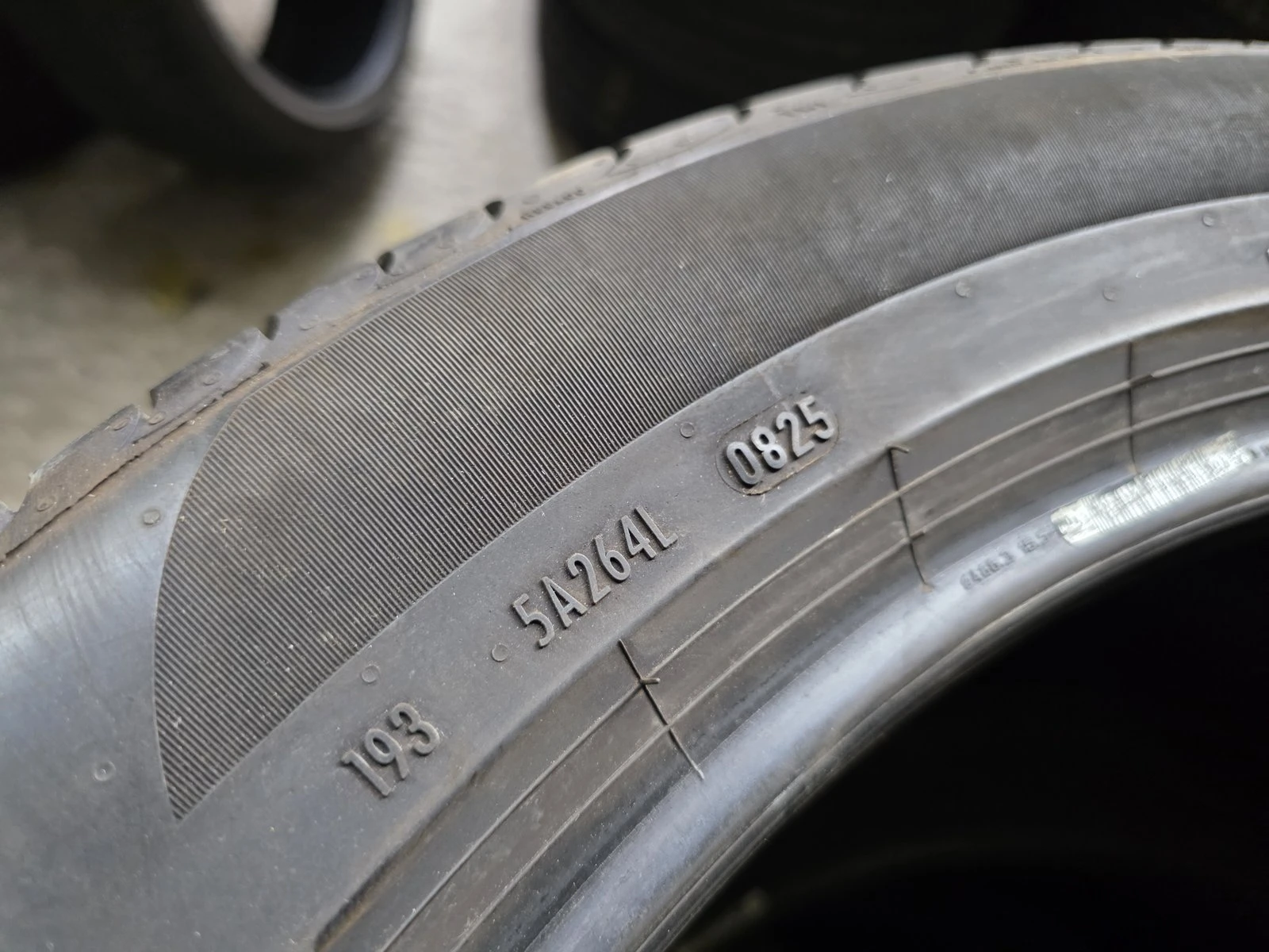 Гуми Летни 255/45R19, снимка 9 - Гуми и джанти - 56731009