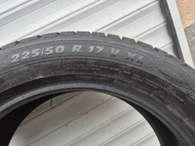 Гуми Зимни 225/50R17, снимка 11 - Гуми и джанти - 48006645